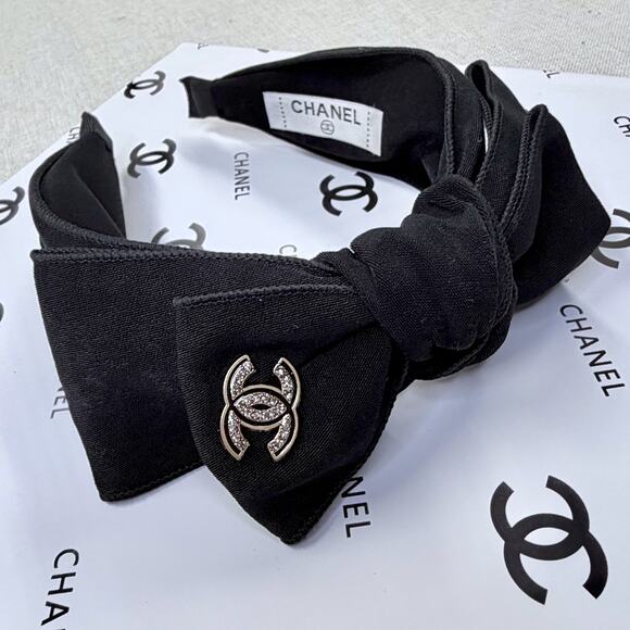 Chanel Black Velvet Large BOW Headband Gold & Black Enamel Crystal Logo Glam - Picture 3 of 4